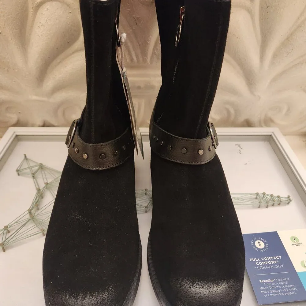 Waco Shoe Company Revitalign Leather Boots. NIB. Size 9.5. Leather.